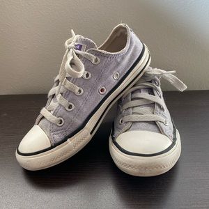 Low top converse girls sneakers size 13 kid’s purple with some sparkle all star